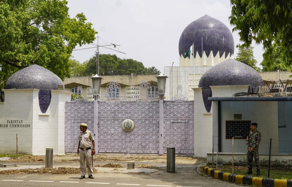 अधिकारी